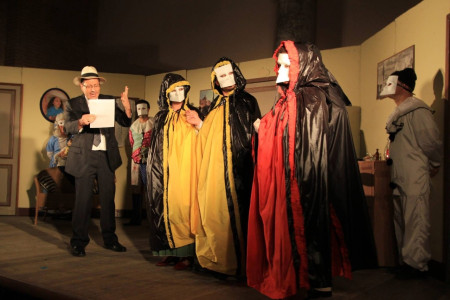 UNA BURLA IN MASCHERA